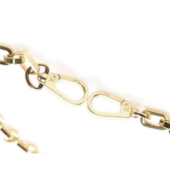❌SOLD❌Louis Vuitton Chunky Gold Tone Chain Strap - Picture 2 of 8